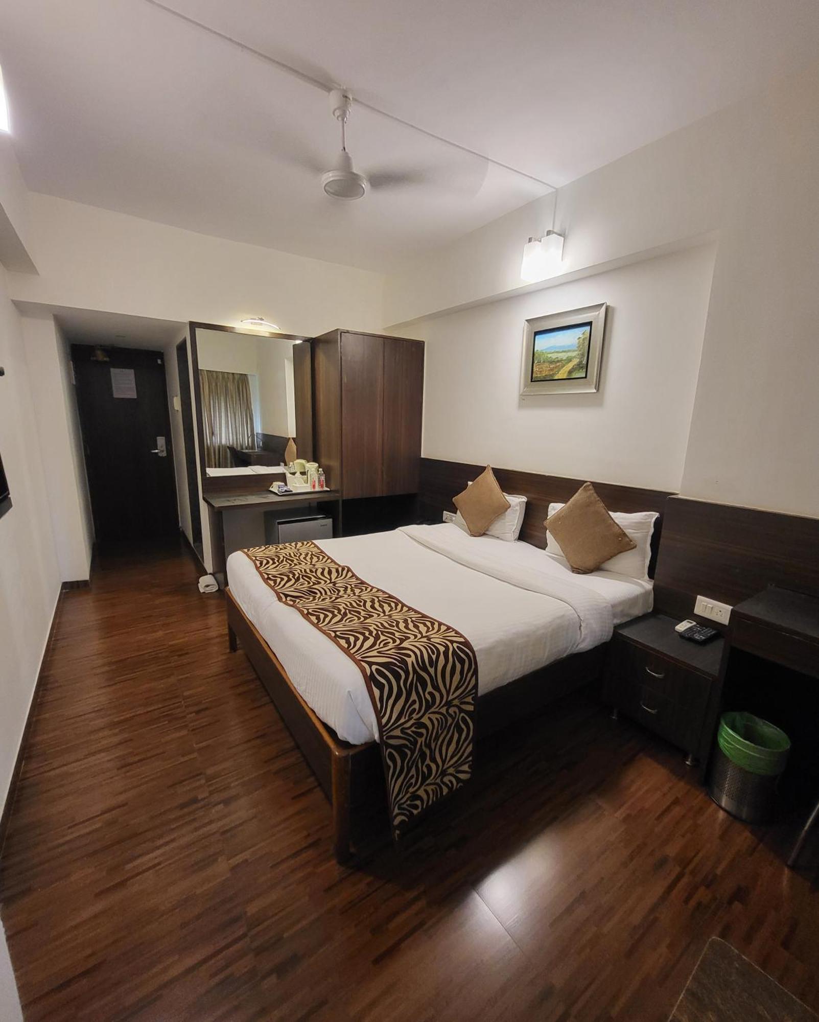 Hotel Maharana Inn Chembur Bombay Extérieur photo