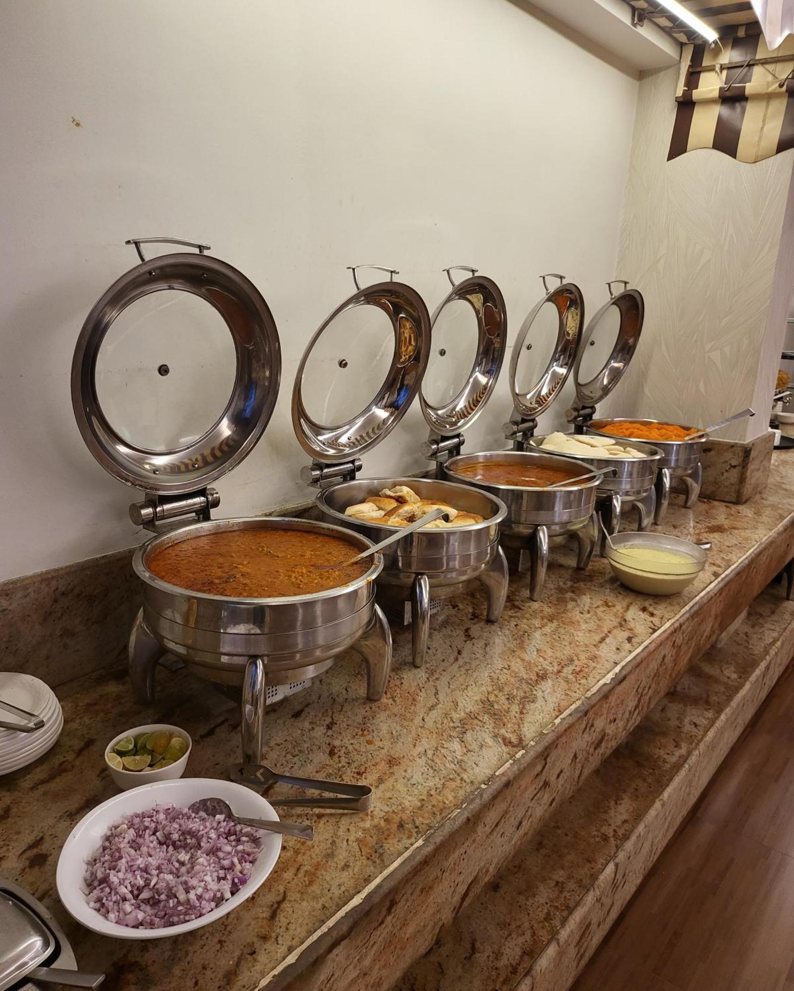 Hotel Maharana Inn Chembur Bombay Extérieur photo