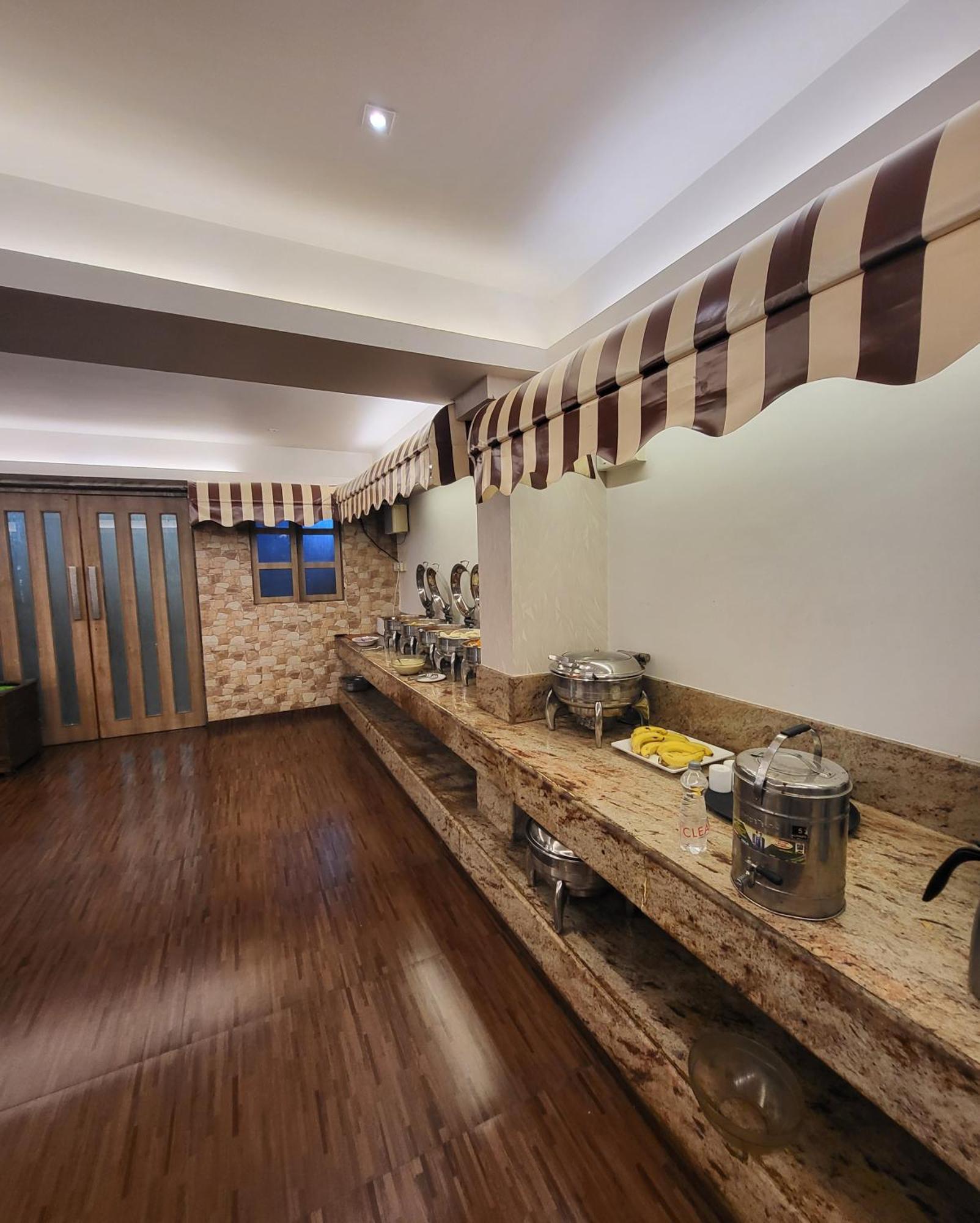 Hotel Maharana Inn Chembur Bombay Extérieur photo
