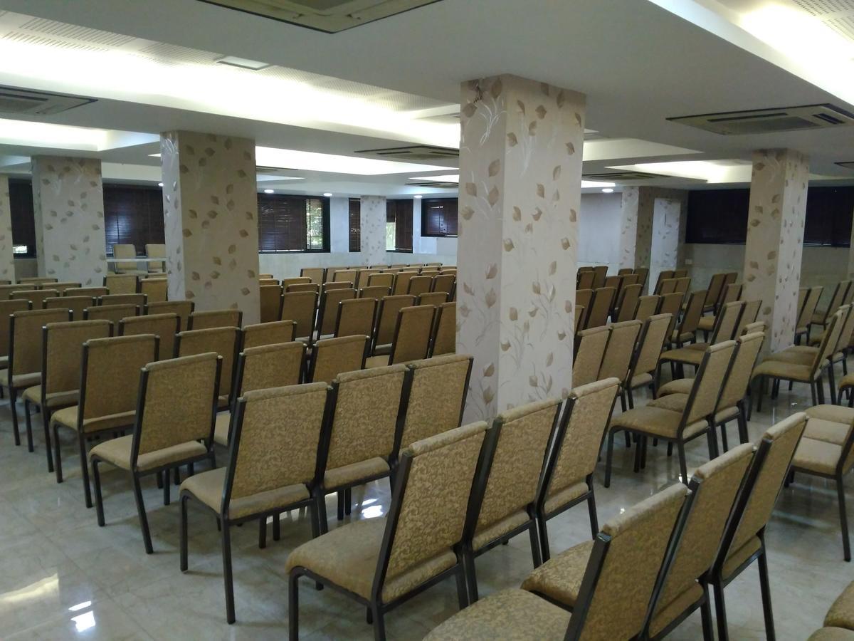 Hotel Maharana Inn Chembur Bombay Extérieur photo